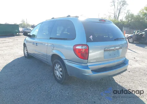 2005 Chrysler Town & Country Touring z USA, uszkodzony, nr VIN 2C4GP54L75R145237